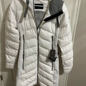 White Winter Puffer Jacket with Quilted Design